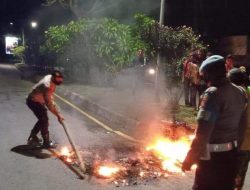 Motor Penjambret di Kota Bima Dibakar Warga