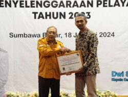 Pemda Sumbawa Terima Penghargaan Dari Ombudsman 